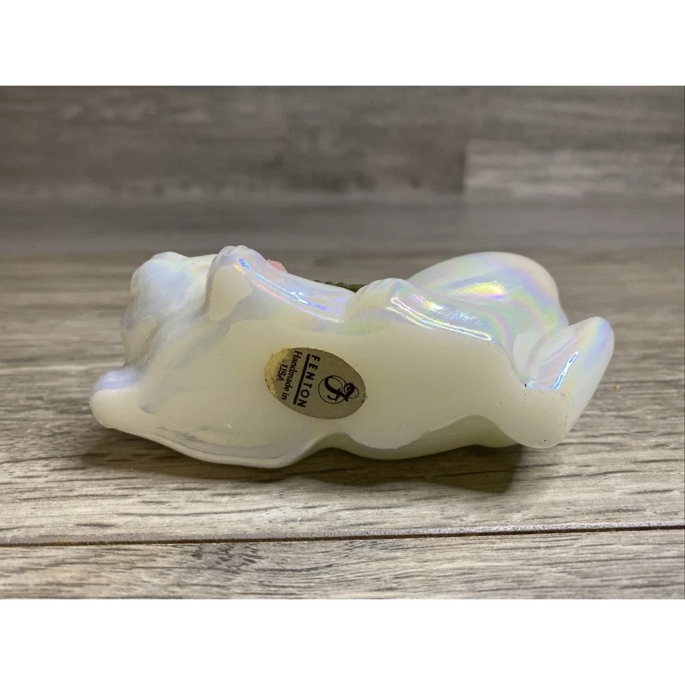 Fenton Pearly Sentiment Iridescent Crouching Kitty Cat Figurine with Flower Bow